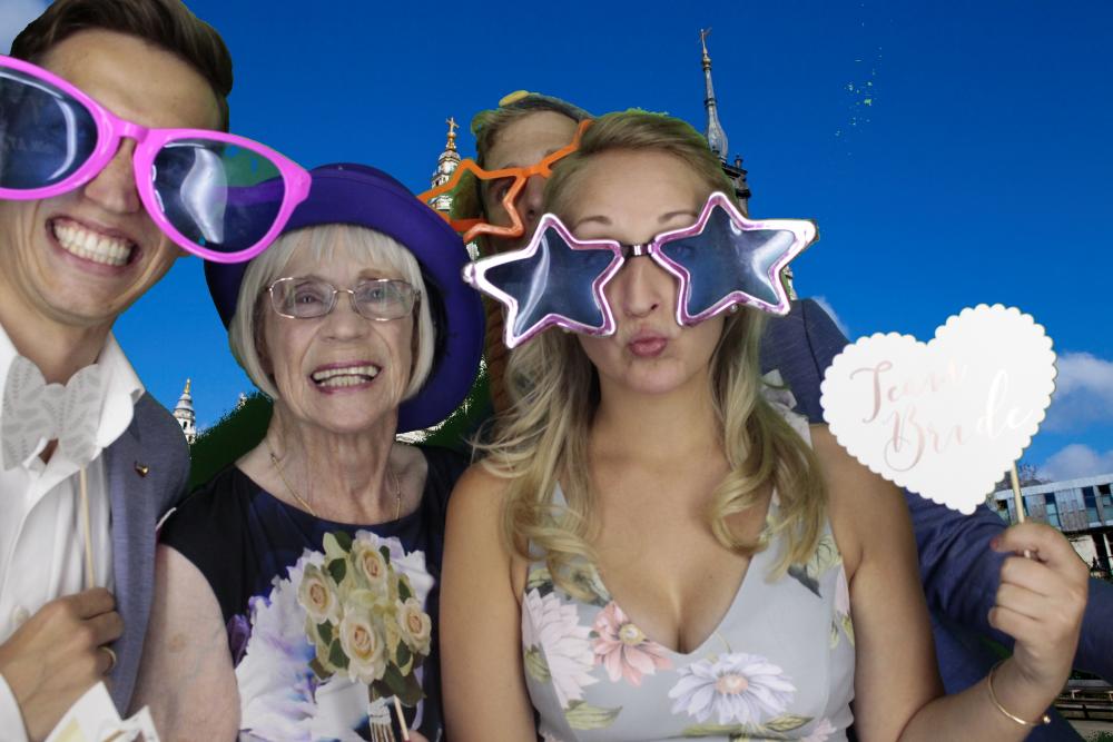 Katherine & Simon | View more photos from the event at gallery.myphotoboothexperience.co.uk/u/MyPhotoBoothExperienceLtd/Katherine-Simon